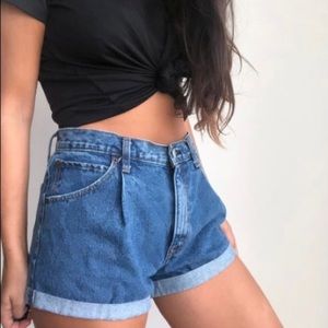 Abercrombie high rise Annie shorts